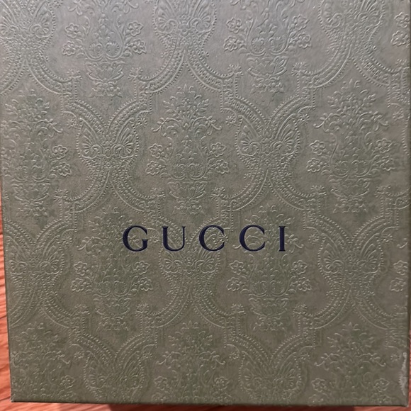 AUTHENTIC Women’s Canvas Monogram Platform Sneaker - Picture 12 of 16